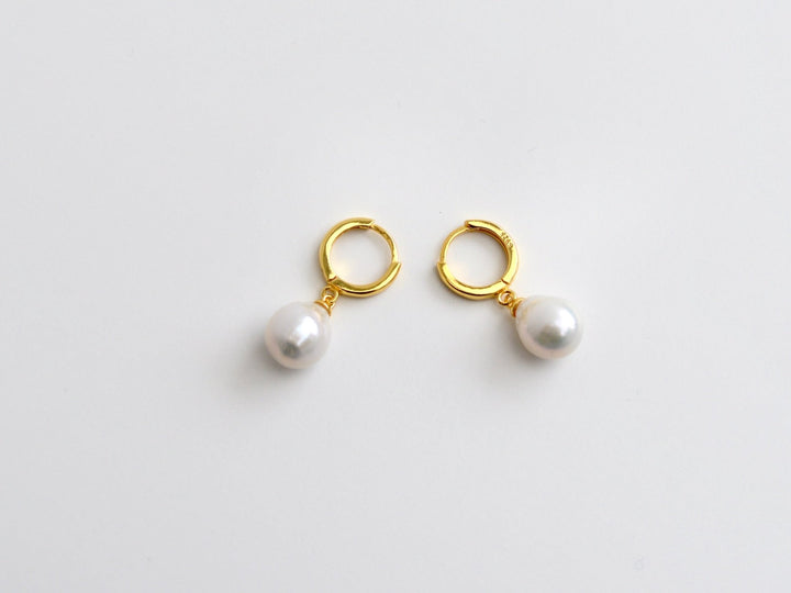 Baroque Pearls: Hoops mit 3D AAA Süßwasserperlen | vergoldet, silber