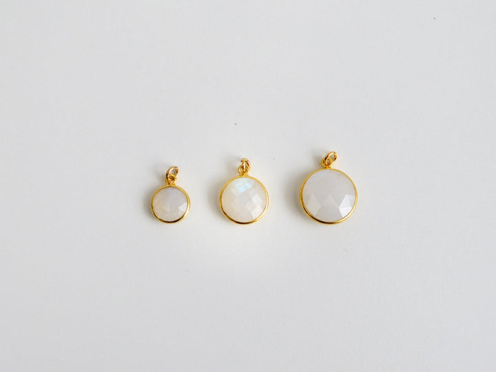 Delicate Dots: Mondstein Kette Anhänger 8 oder 10mm | vergoldet, rosévergoldet, silber