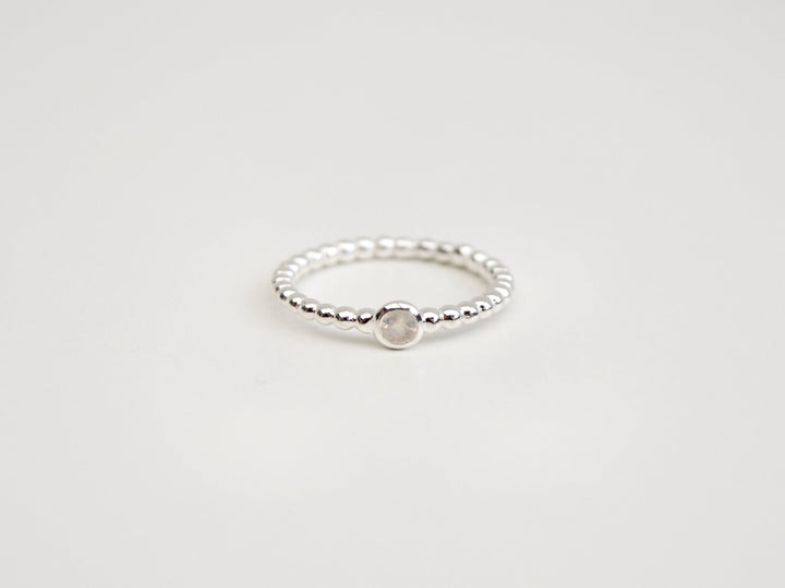 Dotted Collection: Zarter Mondstein Ring | vergoldet, rosévergoldet, silber