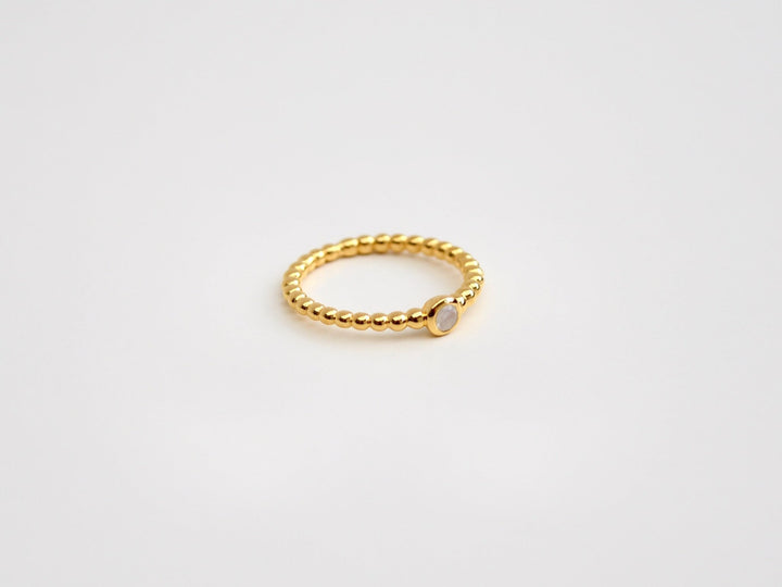 Dotted Collection: Zarter Mondstein Ring | vergoldet, rosévergoldet, silber