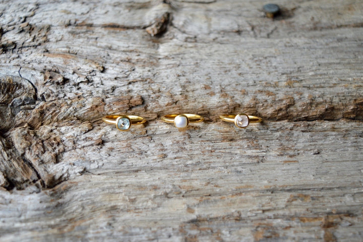 Square Dot: Facettierter Rosenquarz Ring vergoldet - Mia&Martha by Katja Schmalen