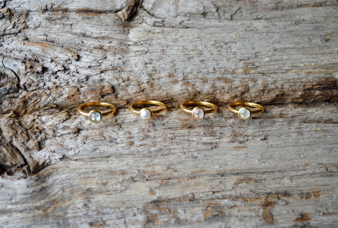 Square Dot: Facettierter Rosenquarz Ring vergoldet - Mia&Martha by Katja Schmalen
