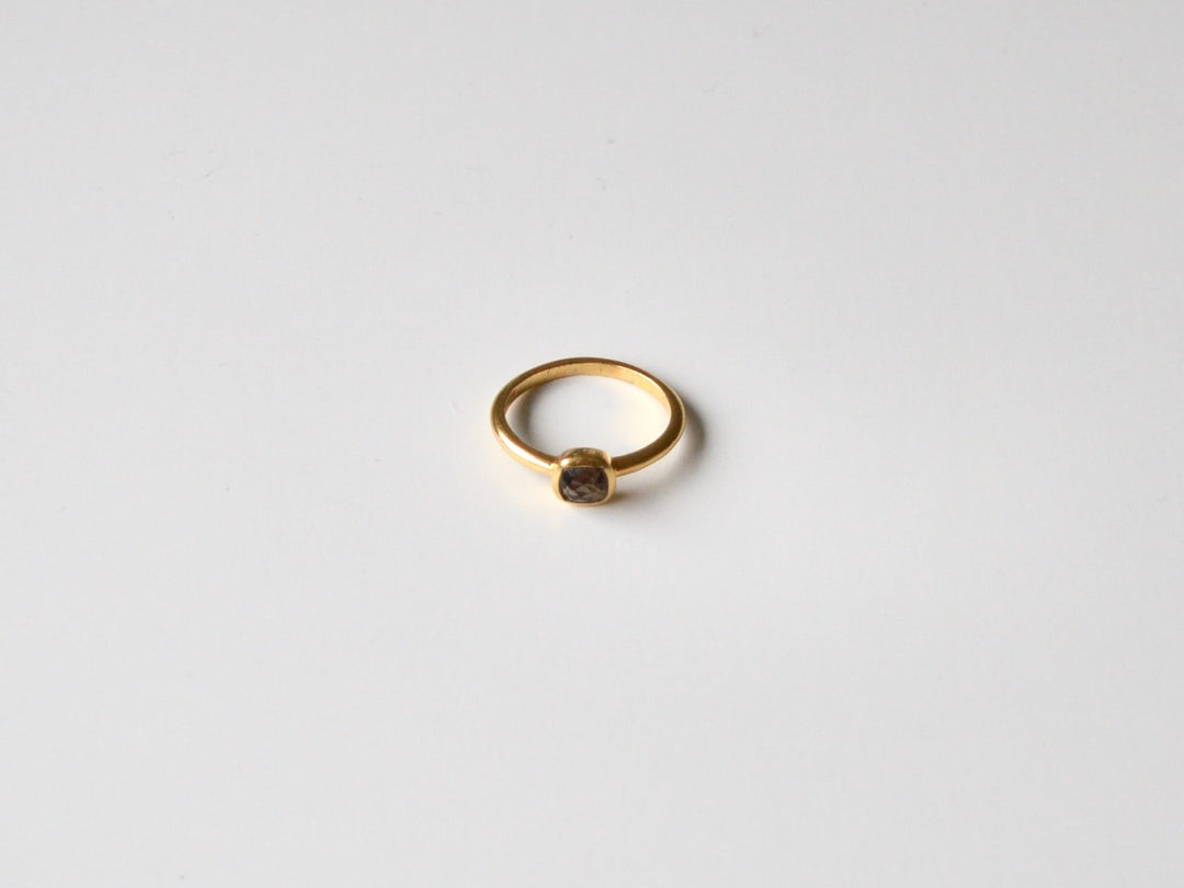 Square Dots: Facettierter Rauchquarz Ring vergoldet | verschiedene Größen