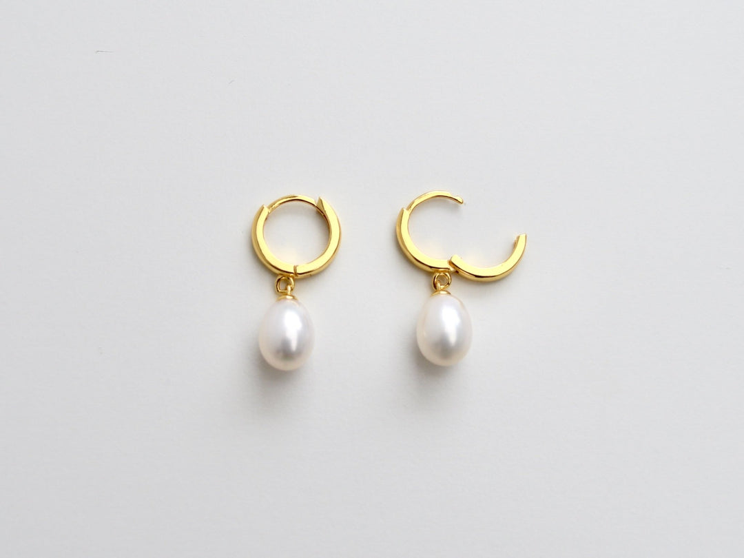 Pearls: Hoops mit ovalen AAA Süßwasserperlen | vergoldet, silber