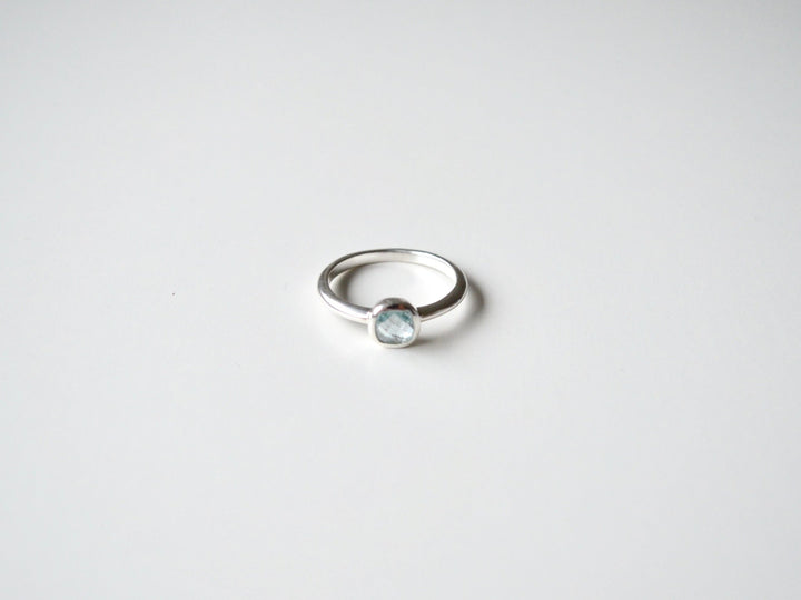 Square Dots: Blauer Topas Ring silber| Gr. 54, 58