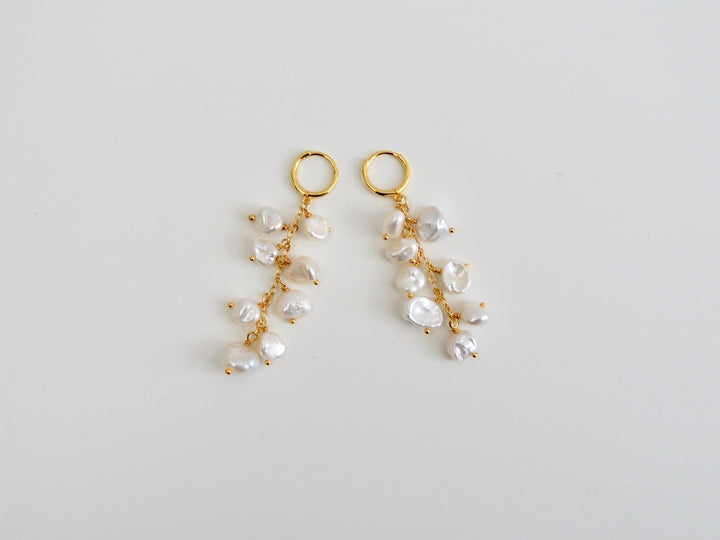 Dangling Pearls: Mini Creolen mit echten Barockperlen | vergoldet