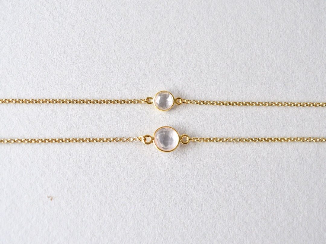 Delicate Dots: Rosenquarz Armband vergoldet | Zwei Größen - Mia&Martha by Katja Schmalen