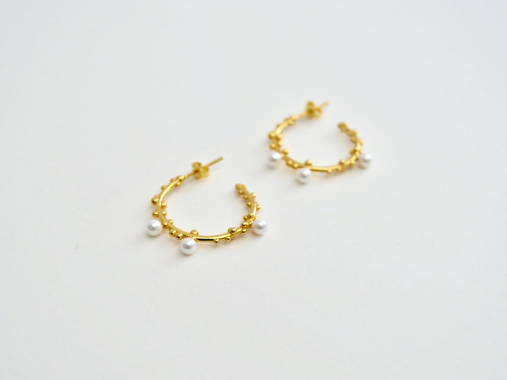 FEYNGOLD: Dotted Pearl Studs | vergoldet