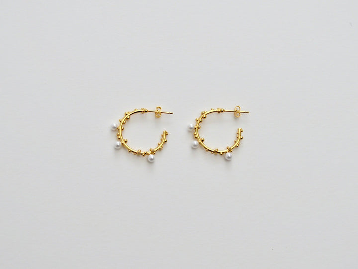 FEYNGOLD: Dotted Pearl Studs | vergoldet