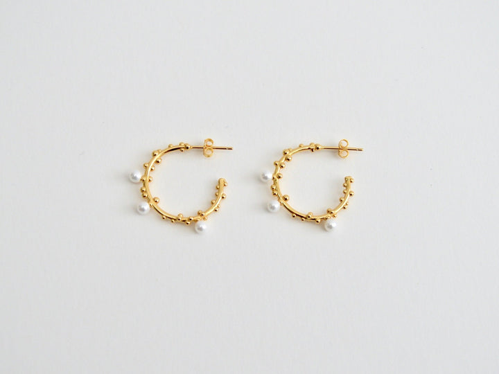 FEYNGOLD: Dotted Pearl Studs | vergoldet