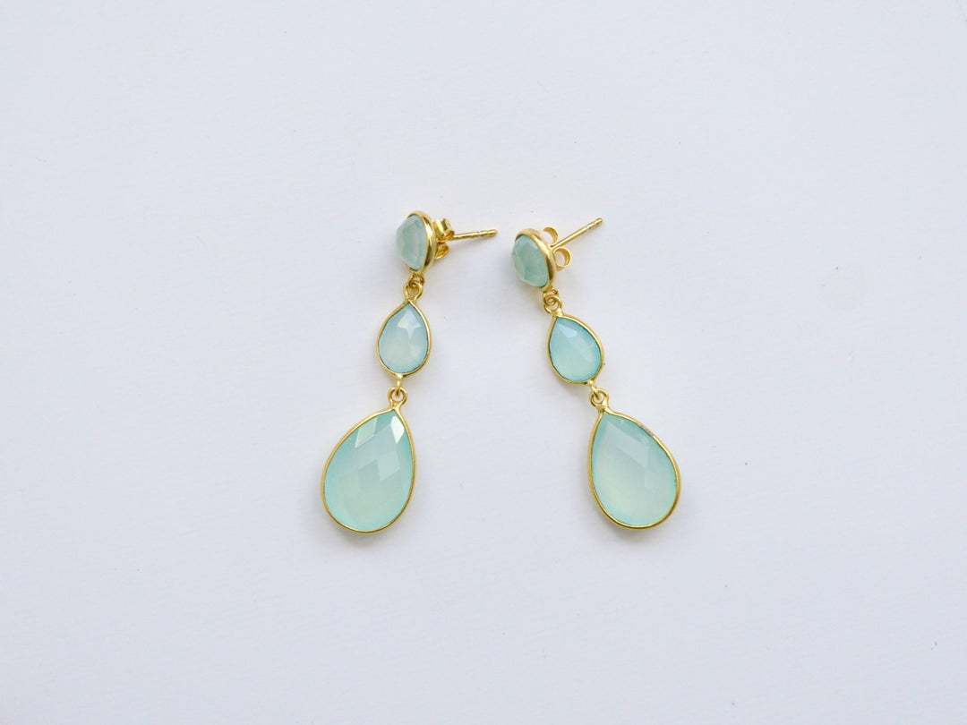 Gem Collection: Aqua Chalcedon Ohrstecker vergoldet