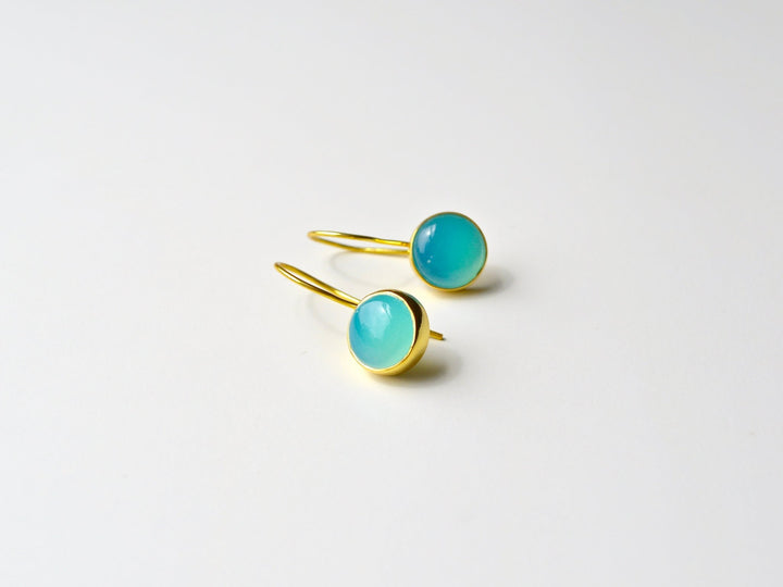 Gem Dots: Aqua Chalcedon Ohrringe | vergoldet, rosévergoldet, silber