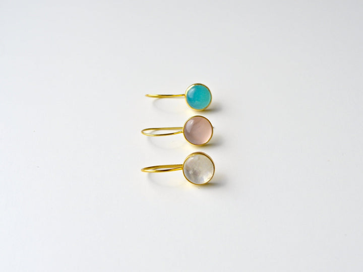 Gem Dots: Aqua Chalcedon Ohrringe | vergoldet, rosévergoldet, silber