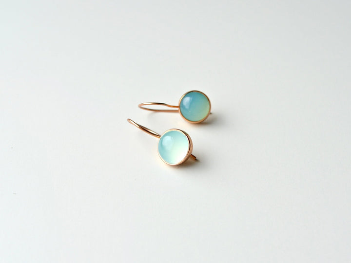 Gem Dots: Aqua Chalcedon Ohrringe | vergoldet, rosévergoldet, silber