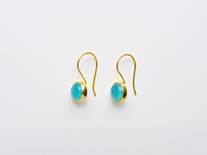 Gem Dots: Aqua Chalcedon Ohrringe | vergoldet, rosévergoldet, silber