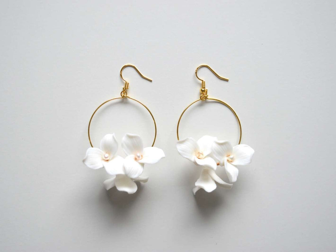 Lillie: Ohrringe Circle mit echten Perlen | Farbe gold oder silber