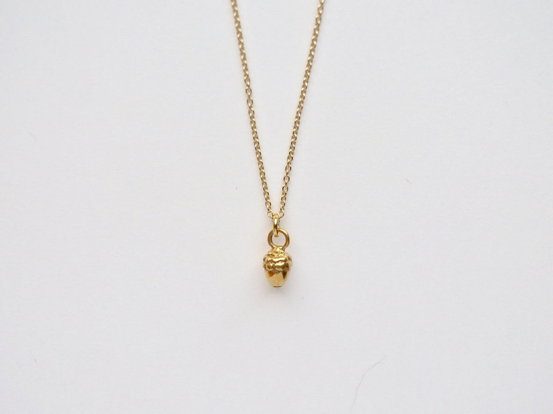So zart: Tiny Acorn Kette vergoldet - Mia&Martha by Katja Schmalen
