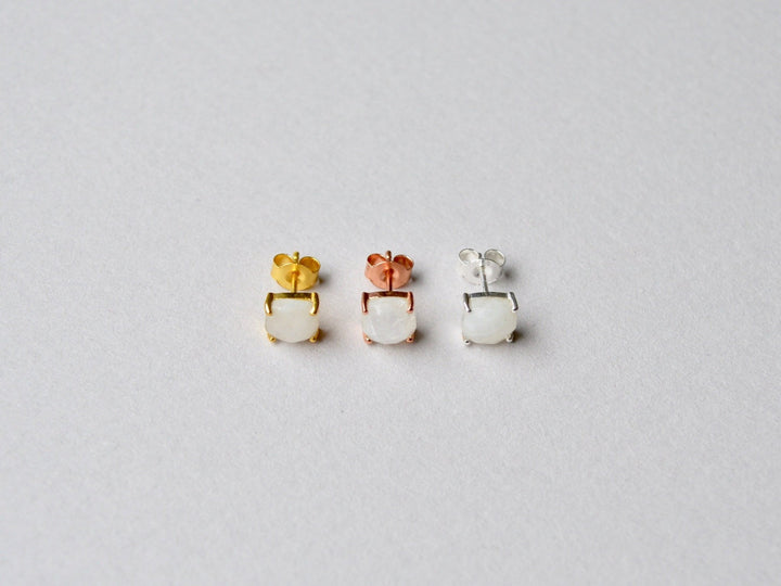 Square Gems: Mondstein Ohrstecker Prong | vergoldet, rosévergoldet, silber - Mia&Martha by Katja Schmalen