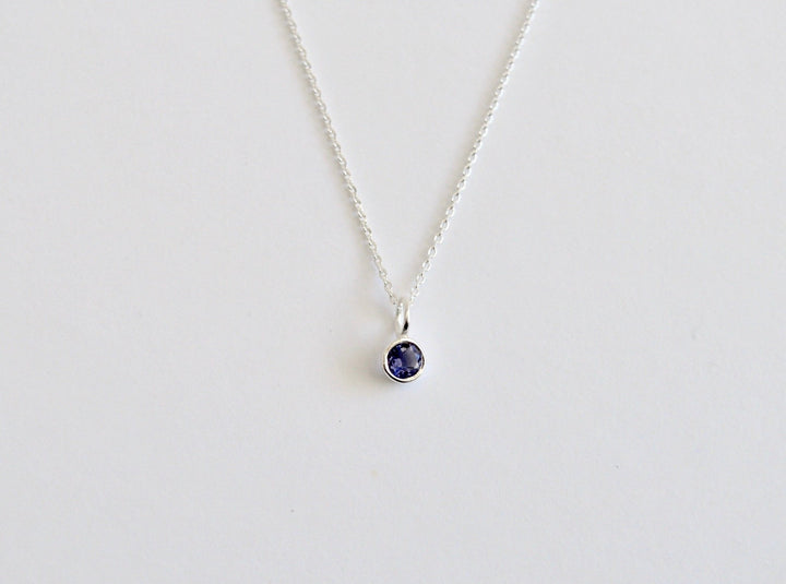 Blauer Iolith Anhänger mit Kette aus Silber in gold oder rosegold - Mia&Martha
