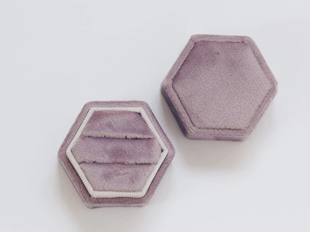 Velvet Love: Ringbox Hexagon aus Samt - verschiedene Farben