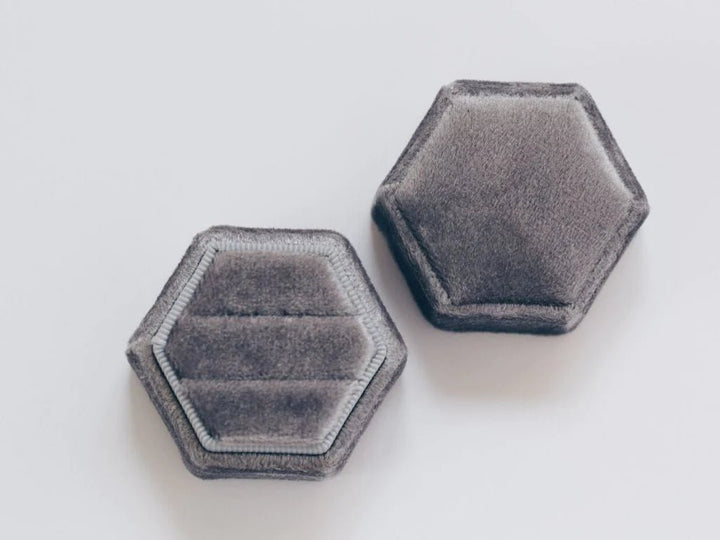 Velvet Love: Ringbox Hexagon aus Samt - verschiedene Farben