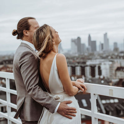 Urban Wedding über den Dächern Frankfurts
