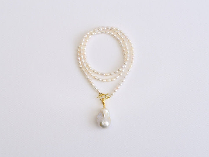 Baroque Pearls: Lange Statement-Kette mit 3A-Perle | vergoldet