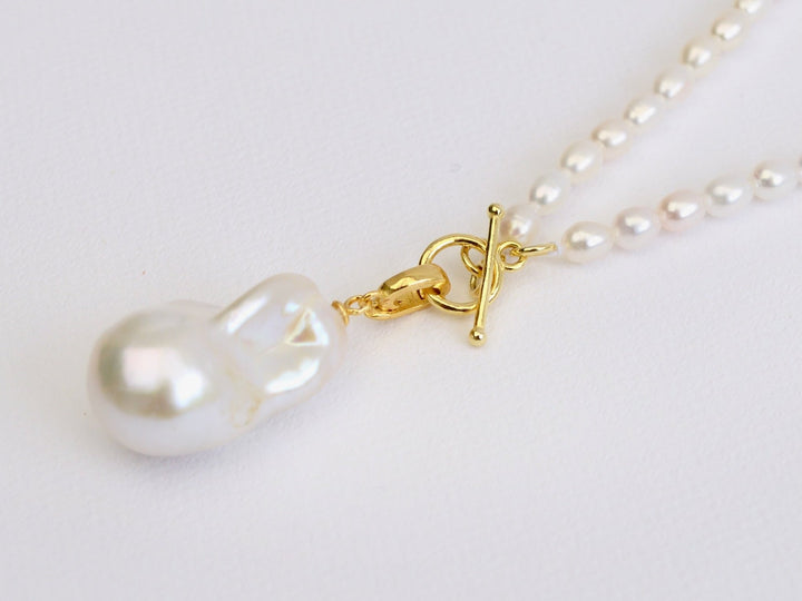 Baroque Pearls: Lange Statement-Kette mit 3A-Perle | vergoldet