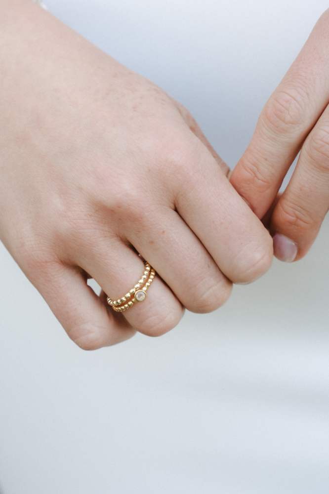 Dotted Collection: Zarter Mondstein Ring | vergoldet, rosévergoldet, silber