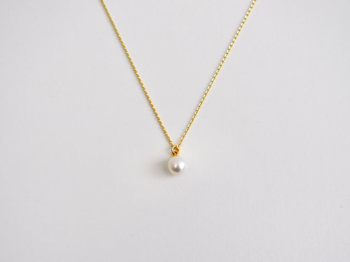 Pearls: Zarte Kette mit 6mm AAA Süßwasserperle  | vergoldet, silber