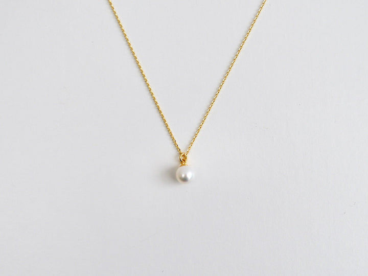 Pearls: Zarte Kette mit 6mm AAA Süßwasserperle  | vergoldet, silber