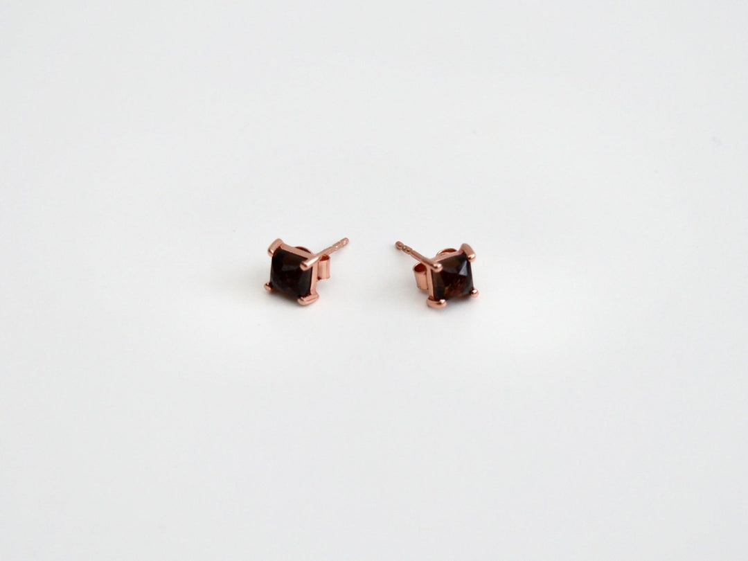 Square Gems: Rauchquarz Ohrstecker Prong | vergoldet, rosévergoldet, silber