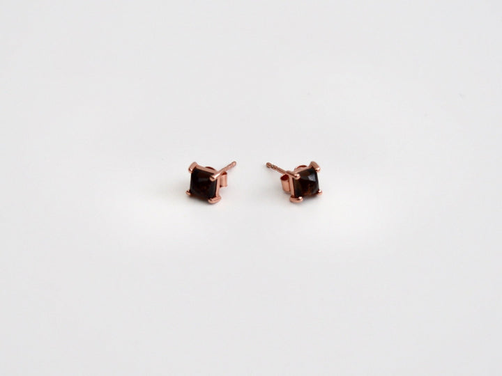Square Gems: Rauchquarz Ohrstecker Prong | vergoldet, rosévergoldet, silber
