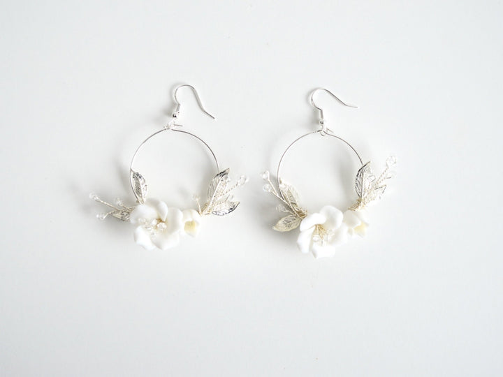 White Flowers: Ohrringe Djani  | Farbe gold oder silber