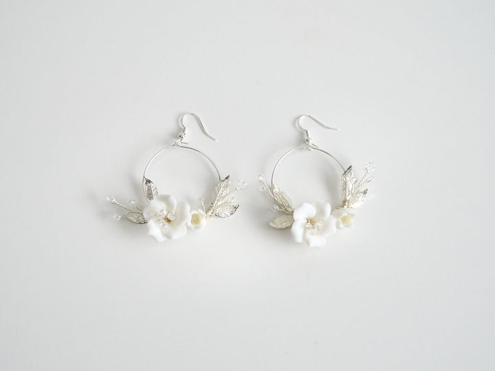White Flowers: Ohrringe Djani  | Farbe gold oder silber