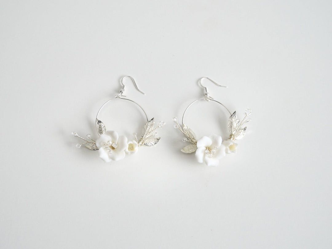 White Flowers: Ohrringe Djani  | Farbe gold oder silber