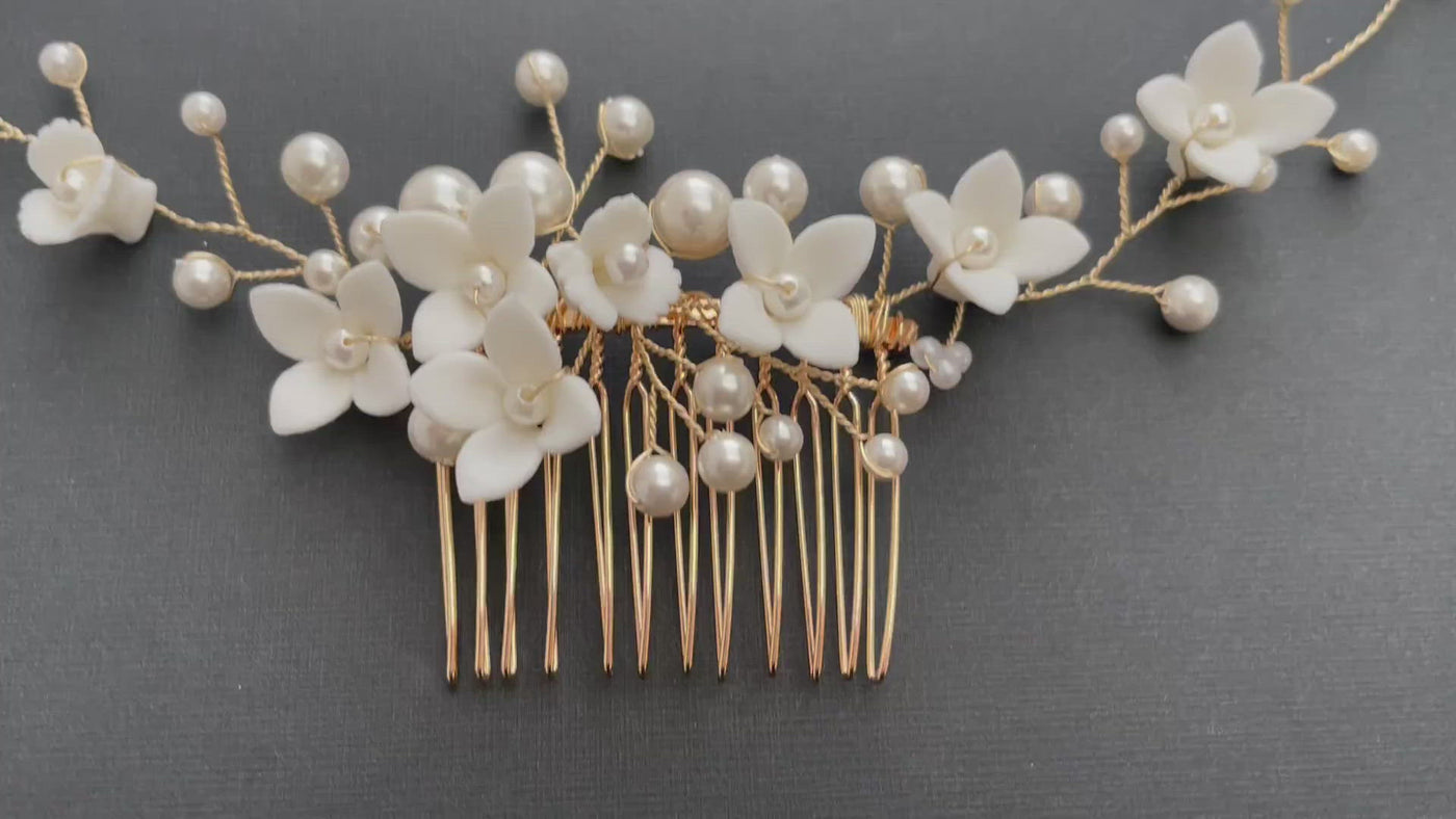 Brautschmuck: Perlen Haarkamm für Hochzeit von Mia&Martha