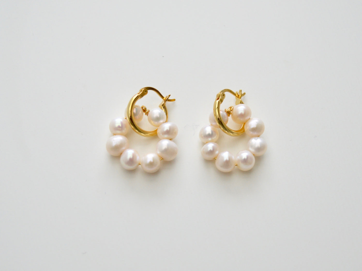 Hoops & Pearls: Creolen mit echten Süßwasserperlen | vergoldet