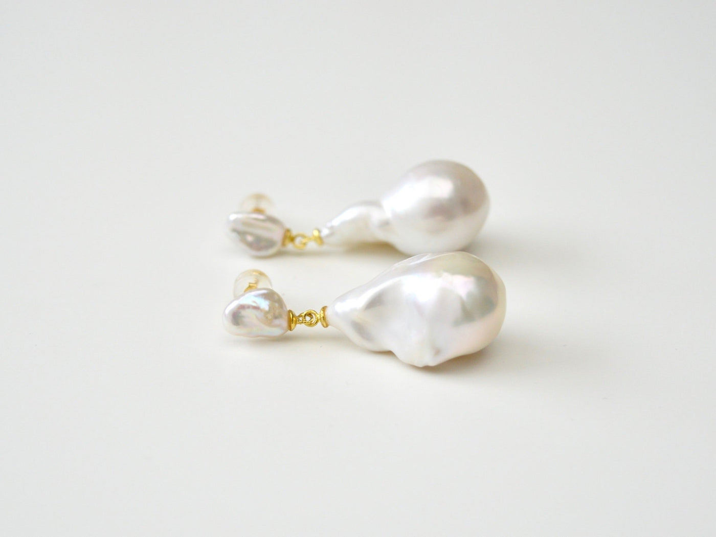 Baroque Pearls: Deluxe Ohrstecker mit 3D AAA Süßwasserperlen | vergoldet