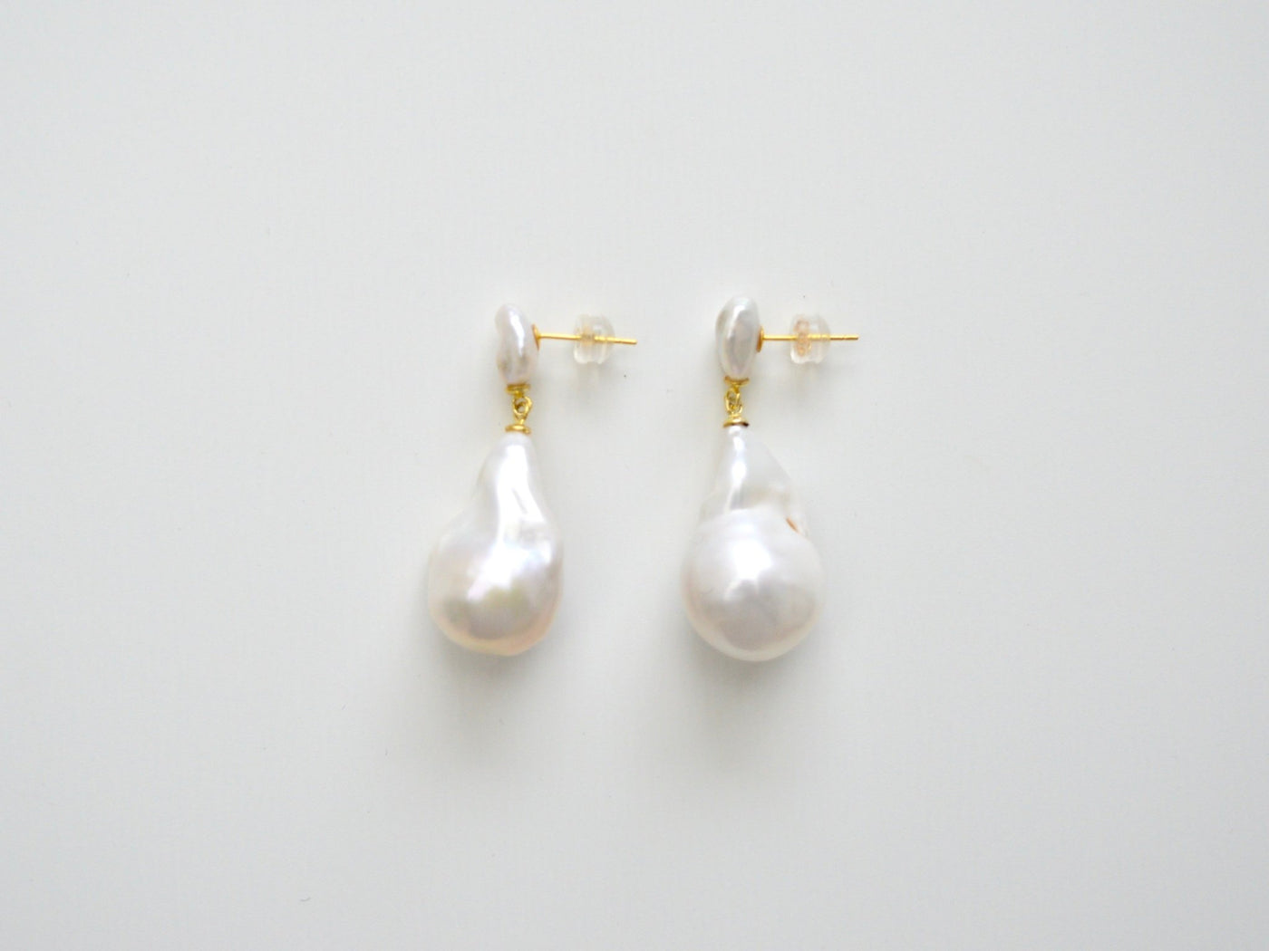 Baroque Pearls: Deluxe Ohrstecker mit 3D AAA Süßwasserperlen | vergoldet
