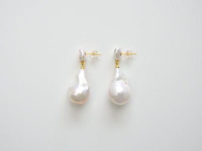 Baroque Pearls: Deluxe Ohrstecker mit 3D AAA Süßwasserperlen | vergoldet
