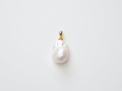 Baroque Pearls: Edler Statement Anhänger Süßwasserperle | vergoldet