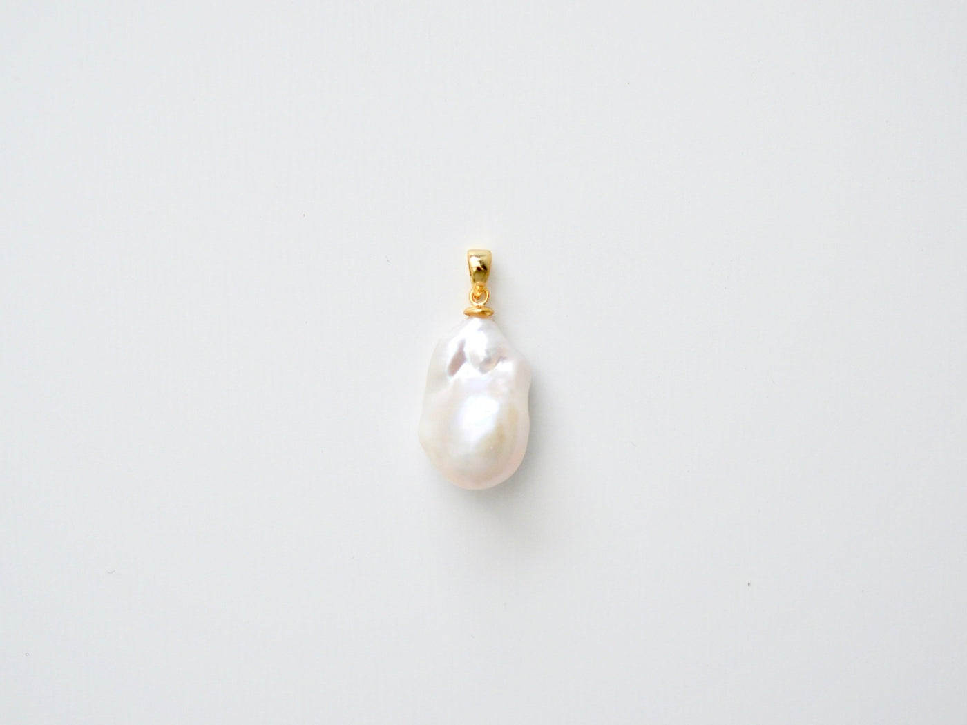 Baroque Pearls: Edler Statement Anhänger Süßwasserperle | vergoldet