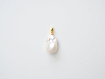 Baroque Pearls: Edler Statement Anhänger Süßwasserperle | vergoldet