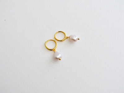 Baroque Pearls: Mini Creolen mit echten Perlen | vergoldet, silber