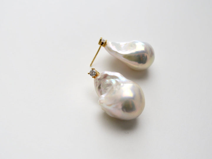 Baroque Pearls: Ohrstecker Luxe mit 3D AAA Süßwasserperlen | vergoldet, silber