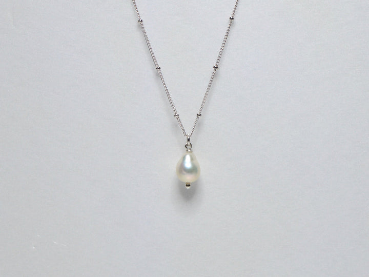 Baroque Pearls: Satellite Kette mit Perle | vergoldet, rosévergoldet, silber