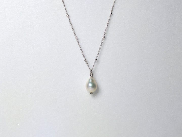 Baroque Pearls: Satellite Kette mit Perle | vergoldet, rosévergoldet, silber