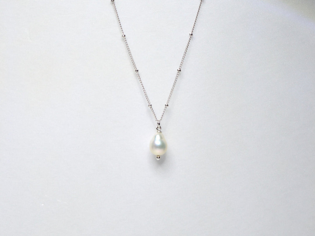 Baroque Pearls: Satellite Kette mit Perle | vergoldet, rosévergoldet, silber