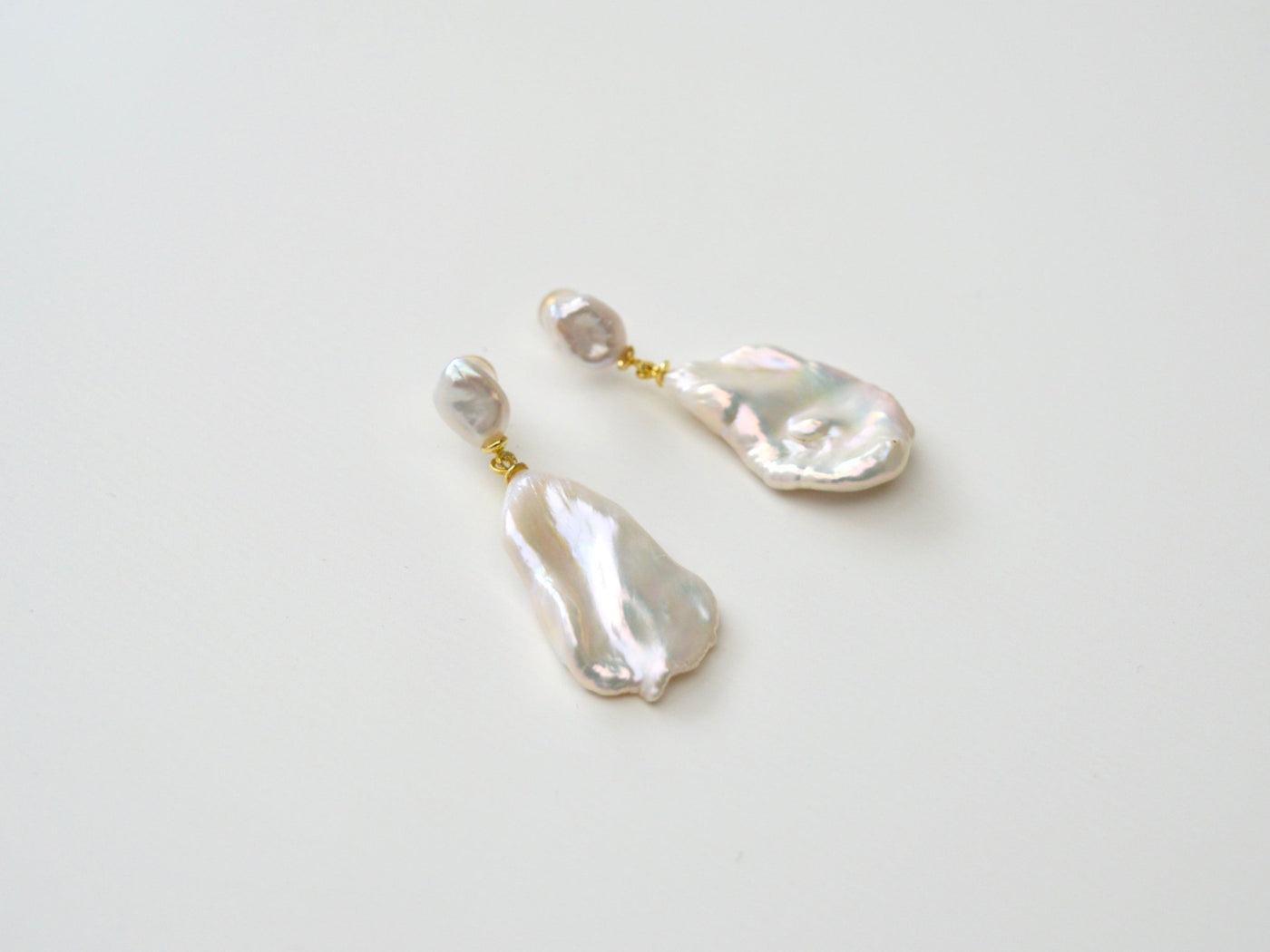 Baroque Pearls: Statement Ohrstecker mit Süßwasserperlen | vergoldet
